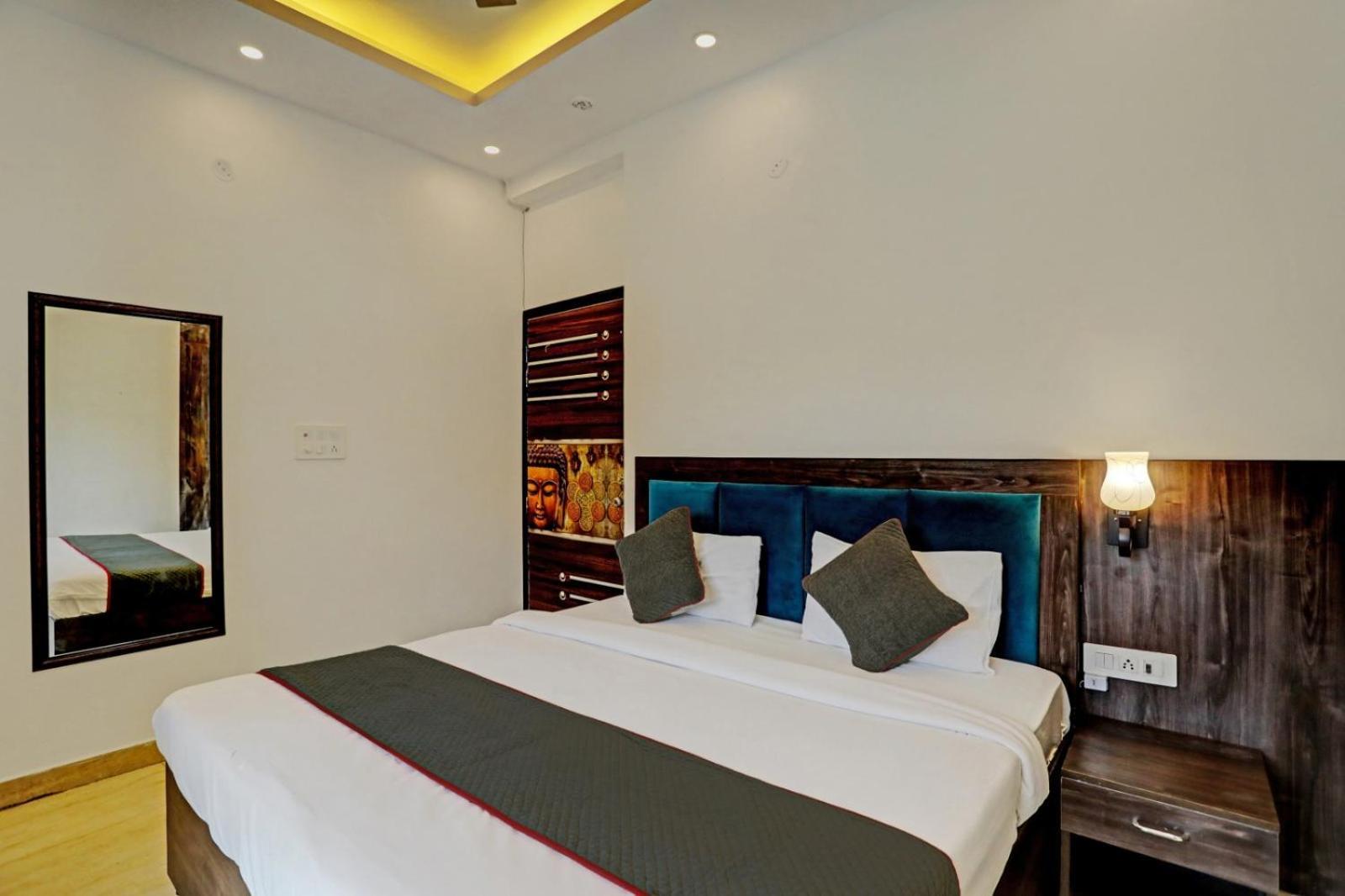 Hotel Golden Prime King New Delhi Exterior foto