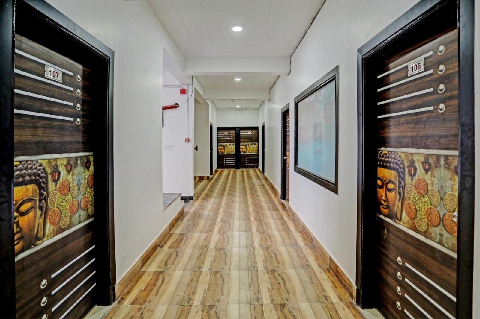 Hotel Golden Prime King New Delhi Exterior foto