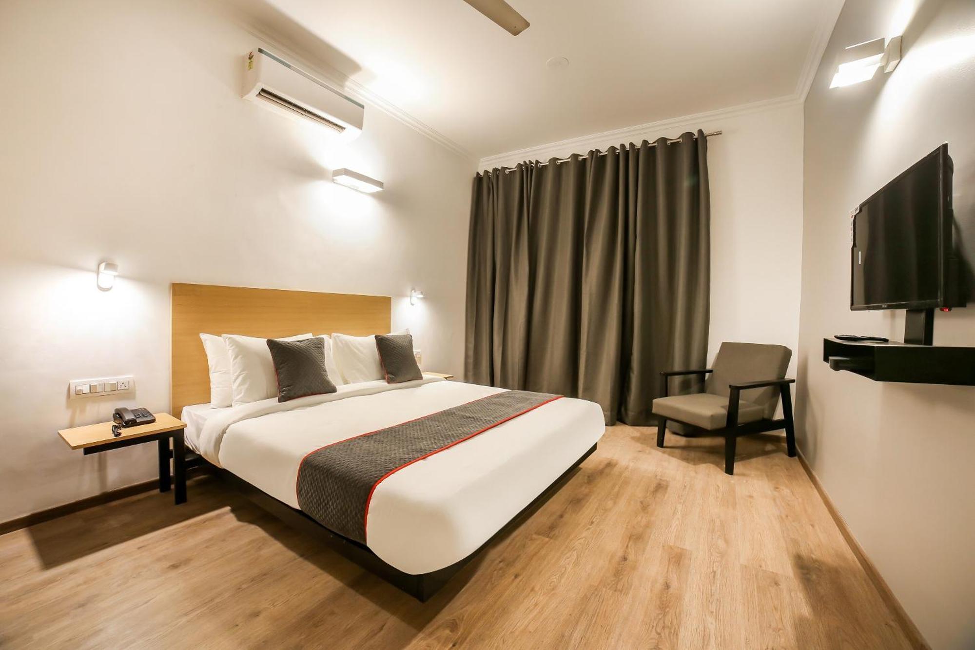 Hotel Golden Prime King New Delhi Exterior foto